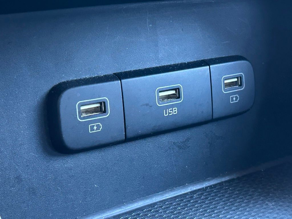 Used 2024 Red Kia LX image 37