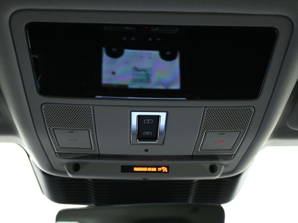 Thumbnail: 2023 Land Rover Range Rover Evoque - 21