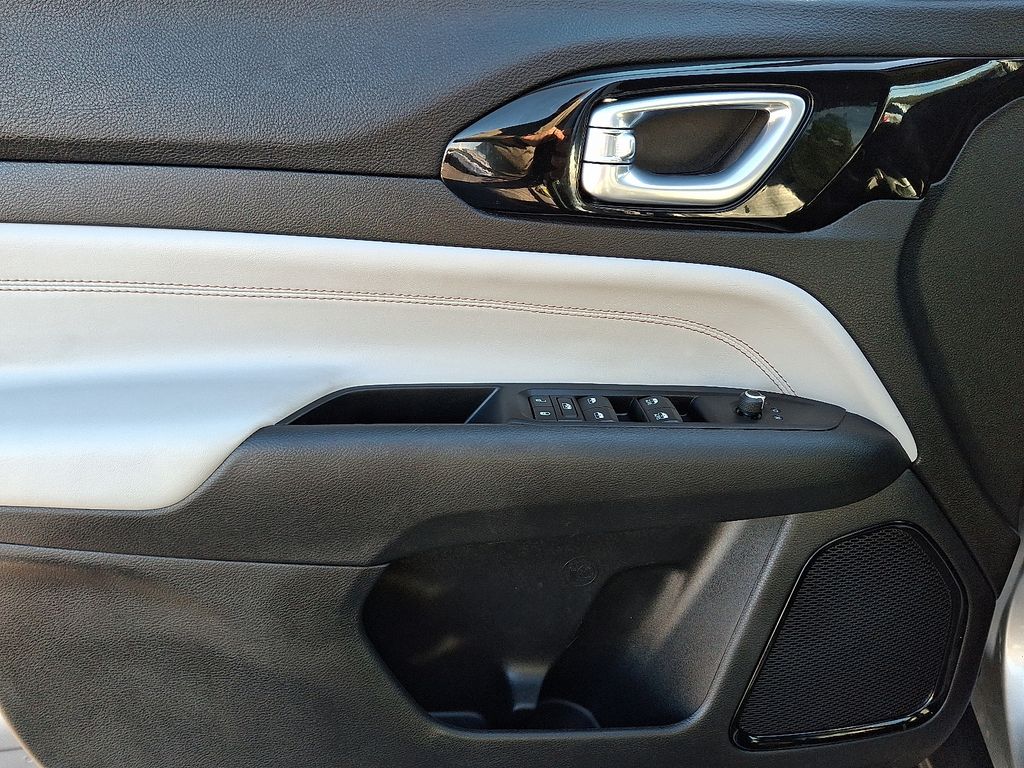 used 2022 Jeep Compass car, priced at $19,054