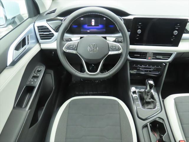 Thumbnail: 2026 Volkswagen Taos - 10