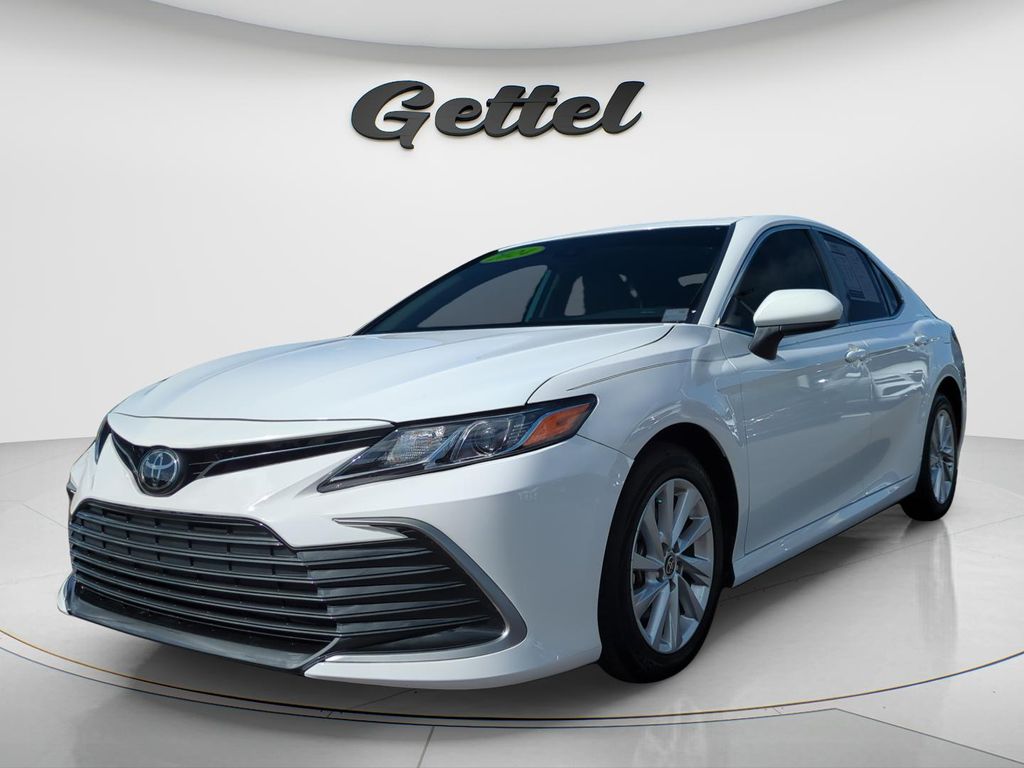 Ice 2024 Toyota Camry Sedan Front-Wheel Drive 8-Speed Automatic