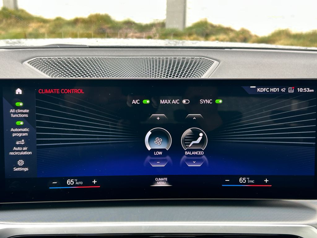 Thumbnail: 2023 BMW i4 - 24