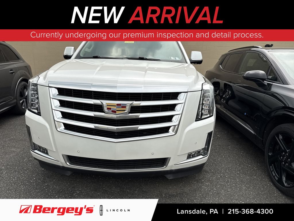 Crystal White Tricoat 2019 Cadillac Escalade SUV / Crossover Four-Wheel Drive