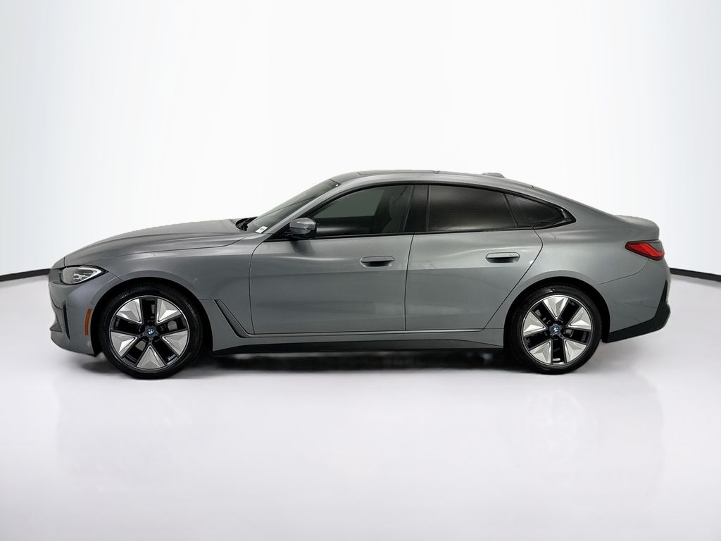 Thumbnail: 2023 BMW i4 - 8