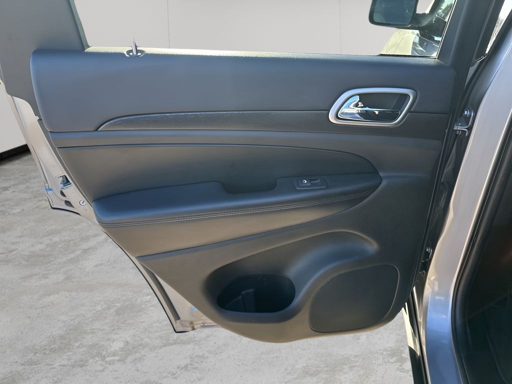 Used Car 2018 Jeep Grand Cherokee  Laredo E For Sale Under $20,000 In Austin, Texas