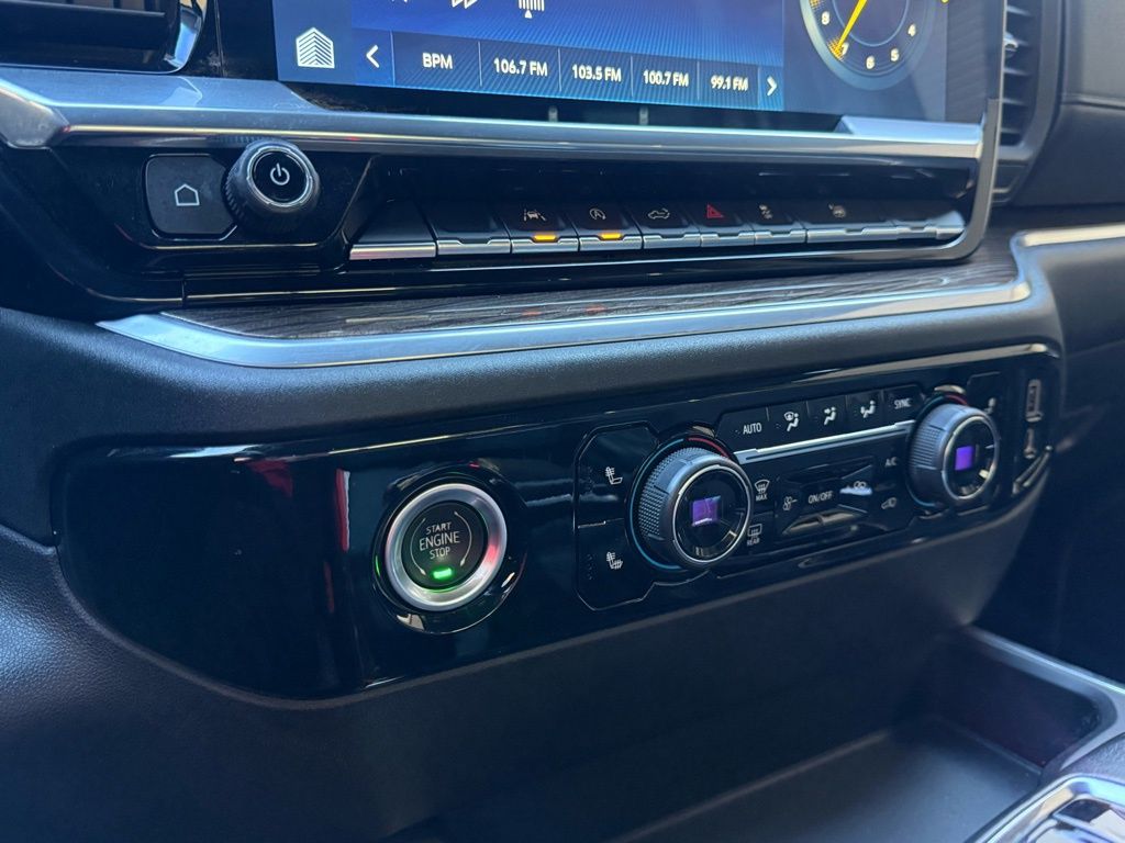 Used 2022 Gray Chevrolet RST image 28