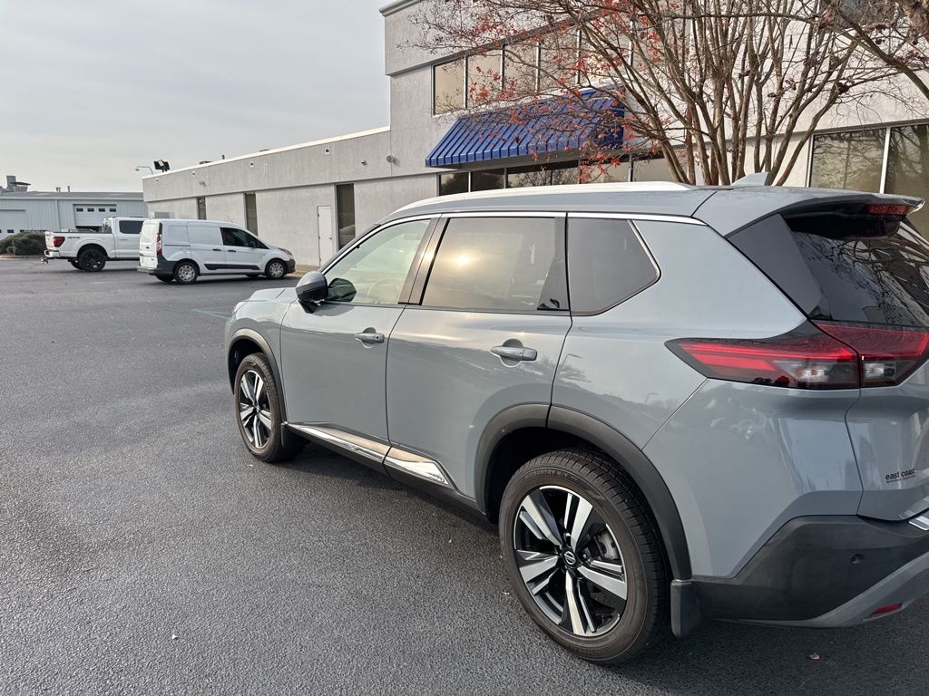 2021 Nissan Rogue SL photo 3