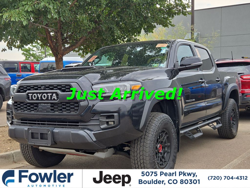 Midnight Black Metallic 2022 Toyota Tacoma Pickup Truck Four-Wheel Drive 6-Speed Automatic