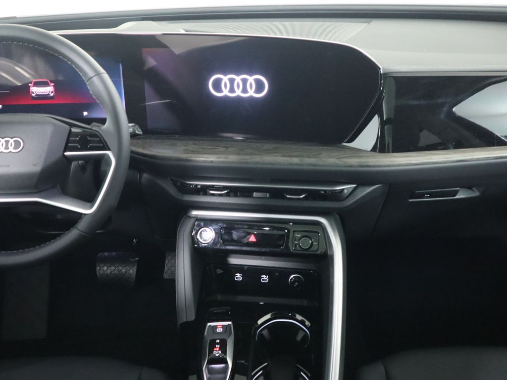 Thumbnail: 2025 Audi Q5 - 15