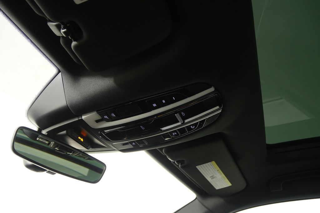 2019 Porsche Cayenne Base 21