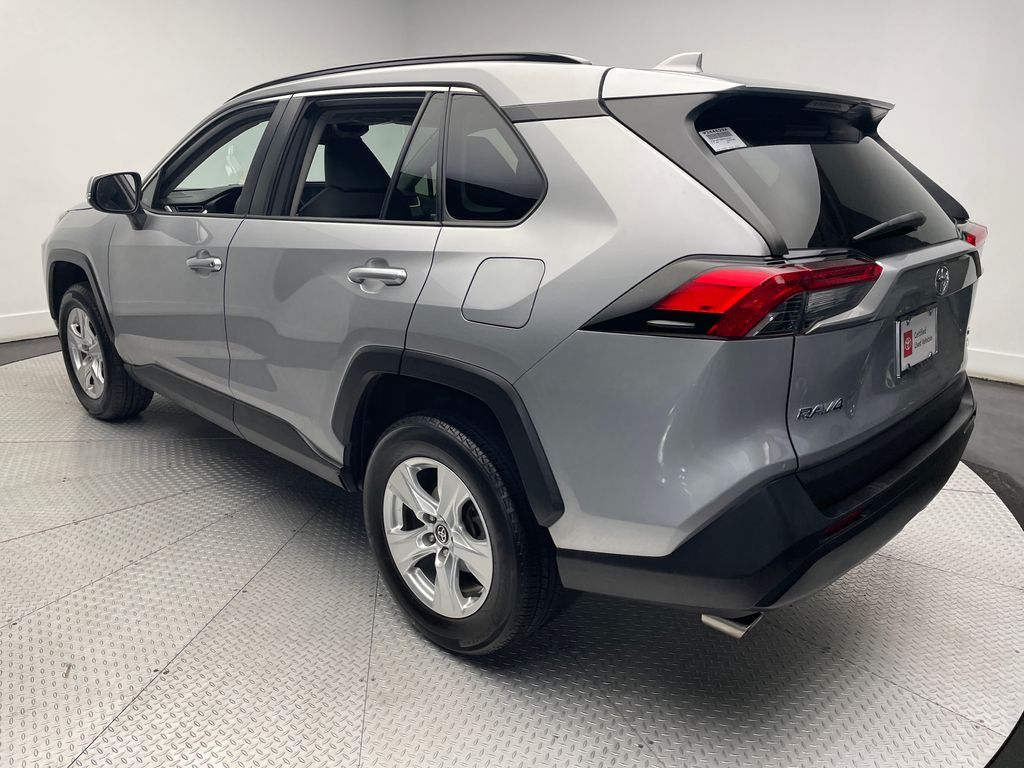 2021 Toyota RAV4 XLE 7