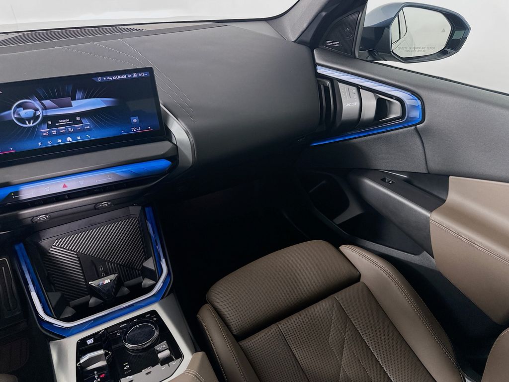 Thumbnail: 2025 BMW X3 - 22