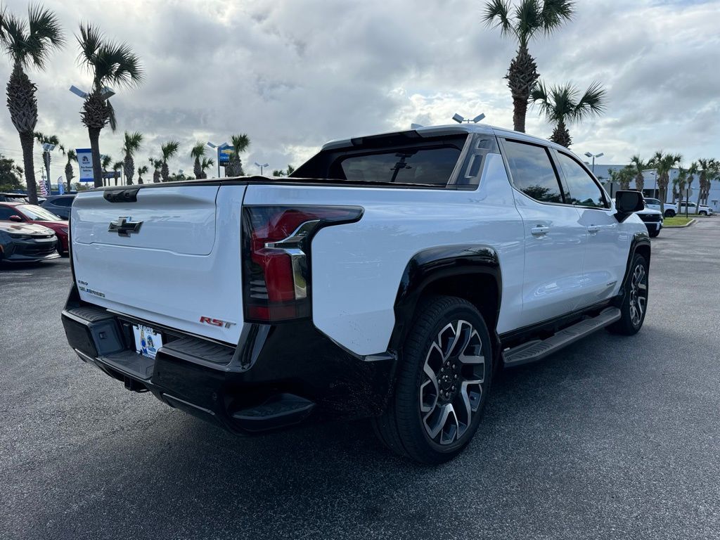 2024 Chevrolet Silverado EV RST 8