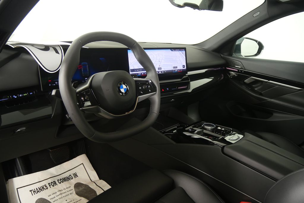 Thumbnail: 2025 BMW 5 Series - 14