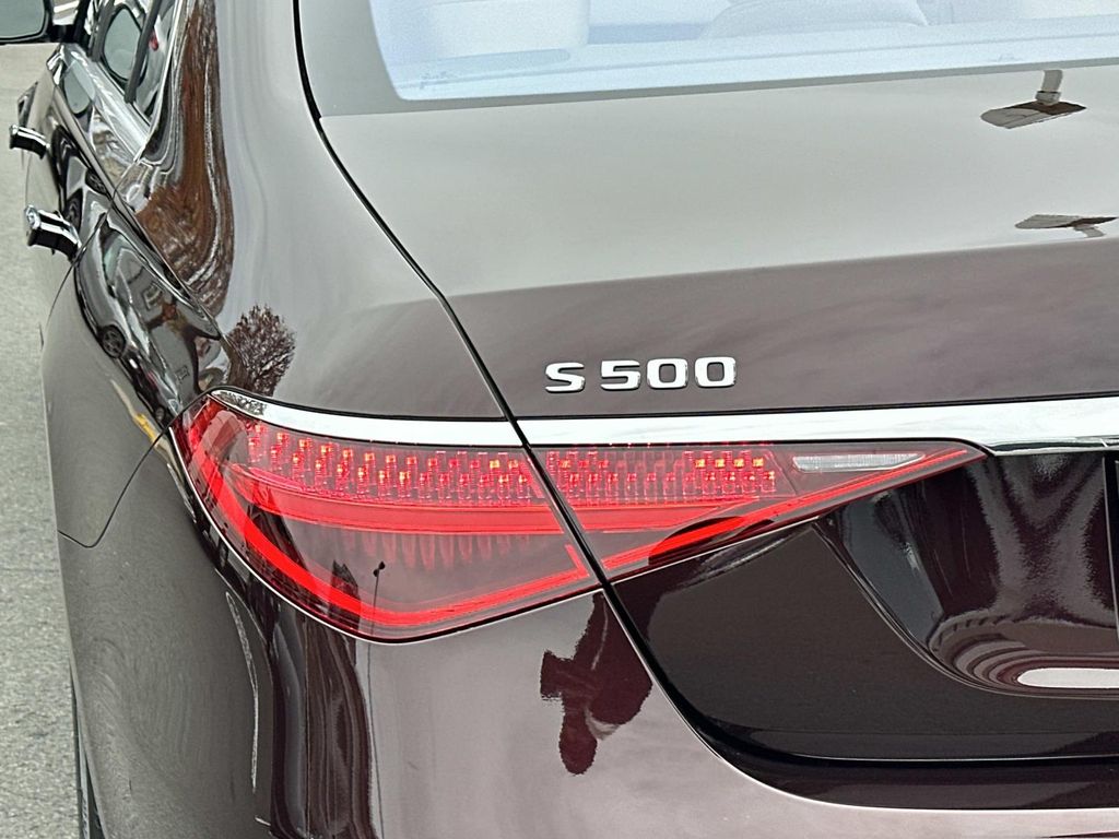 Thumbnail: 2023 Mercedes-Benz S-Class - 10