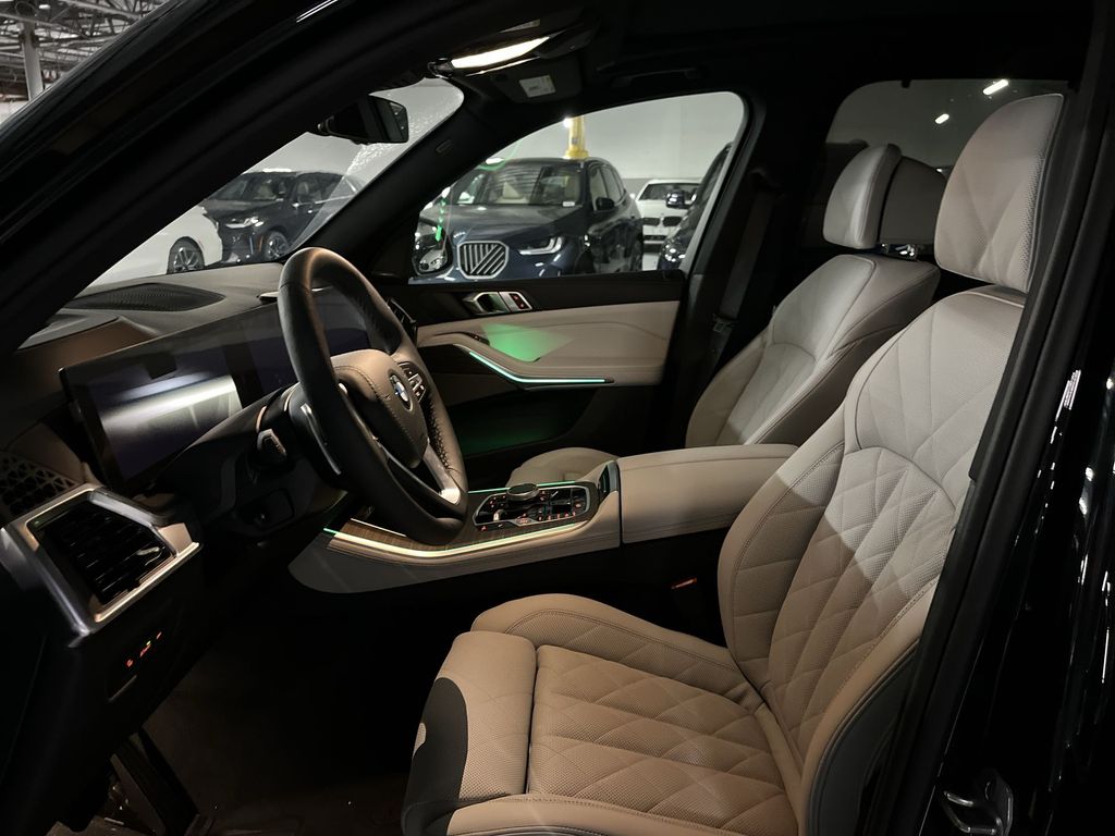 Thumbnail: 2026 BMW X5 - 11
