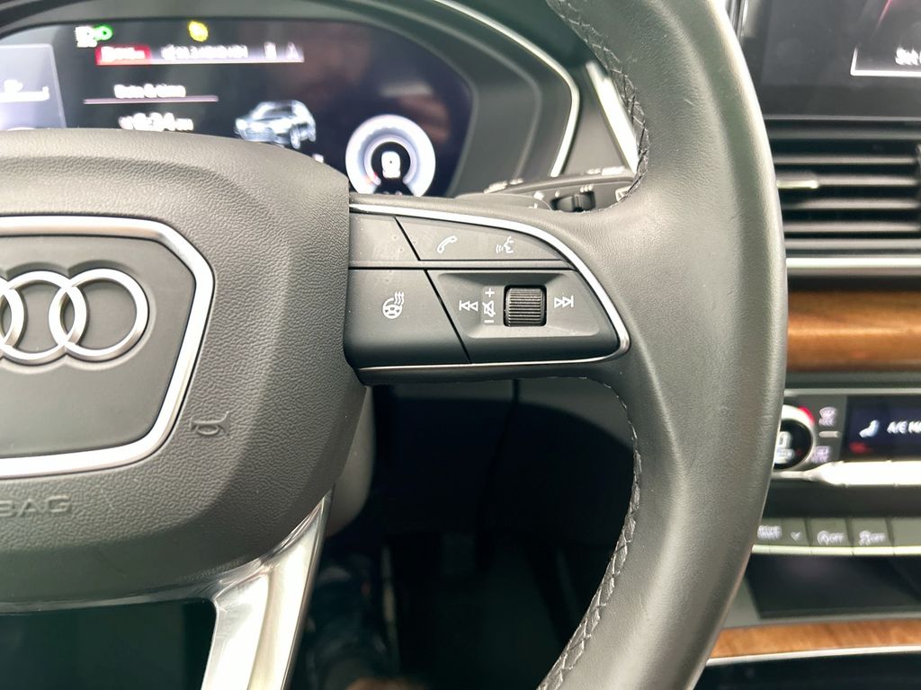 Thumbnail: 2023 Audi Q5 - 12