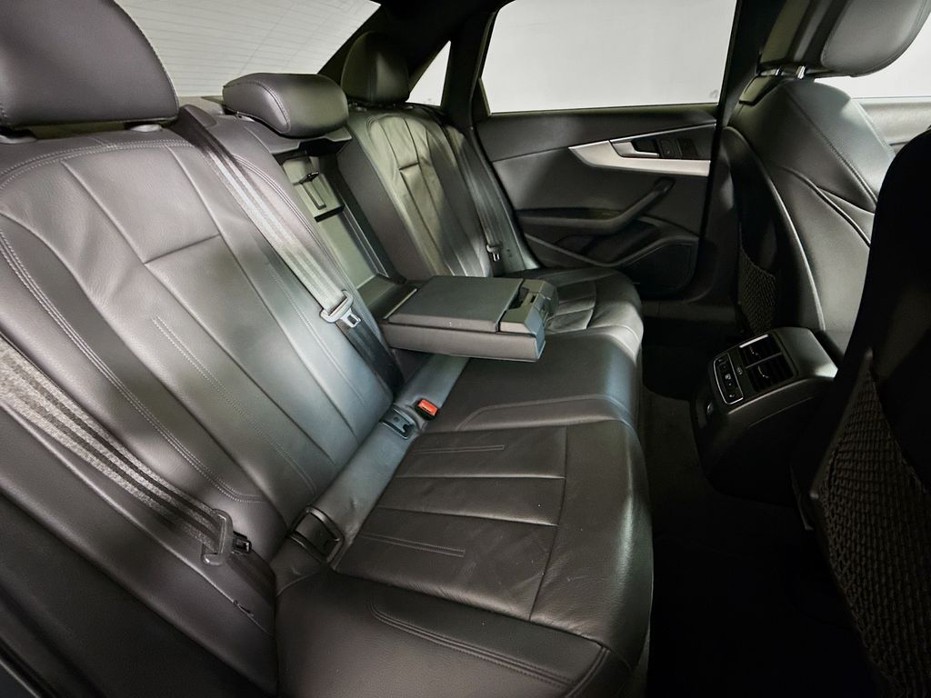 Thumbnail: 2018 Audi A4 - 28