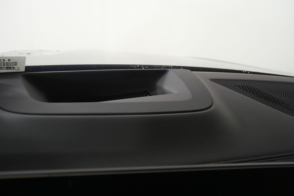 Thumbnail: 2026 BMW X7 - 23