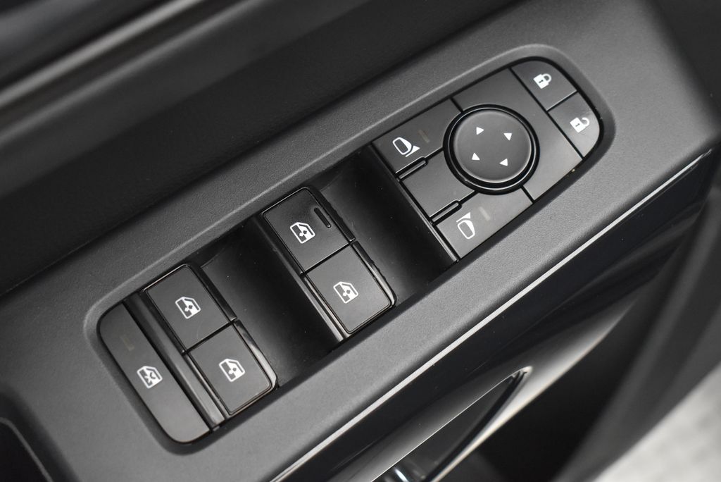 Thumbnail: 2024 Nissan Pathfinder - 10