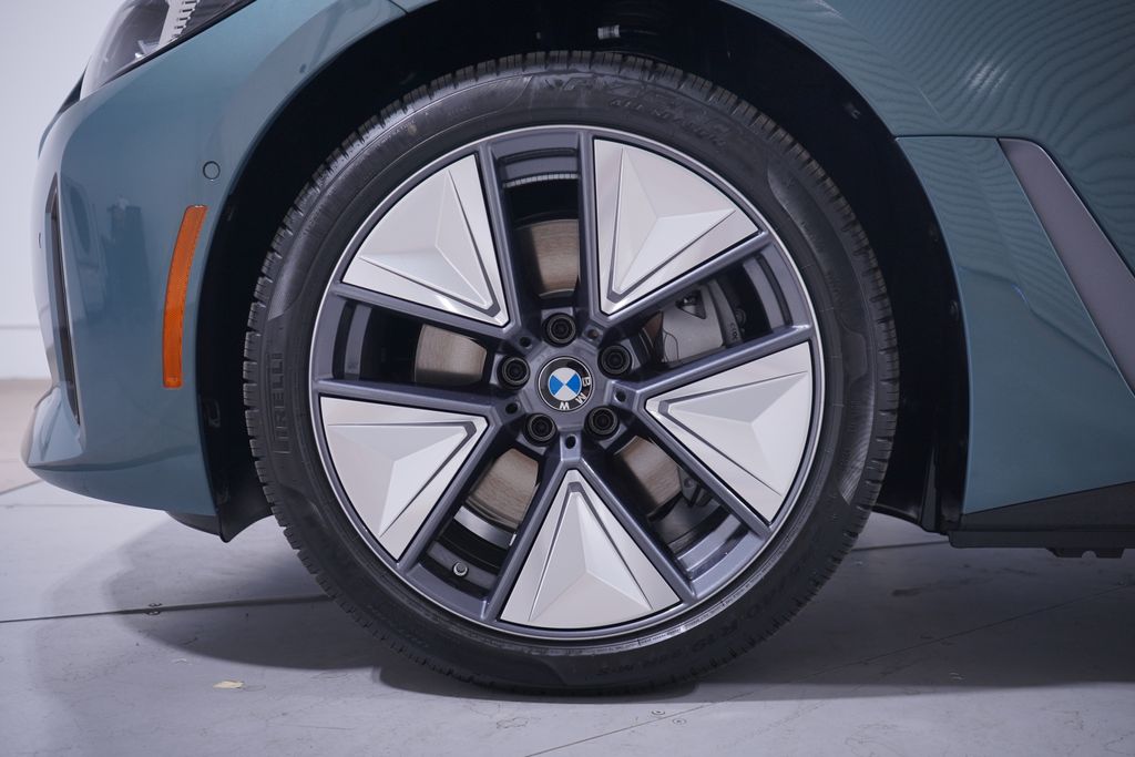 2025 BMW i4 eDrive40 2