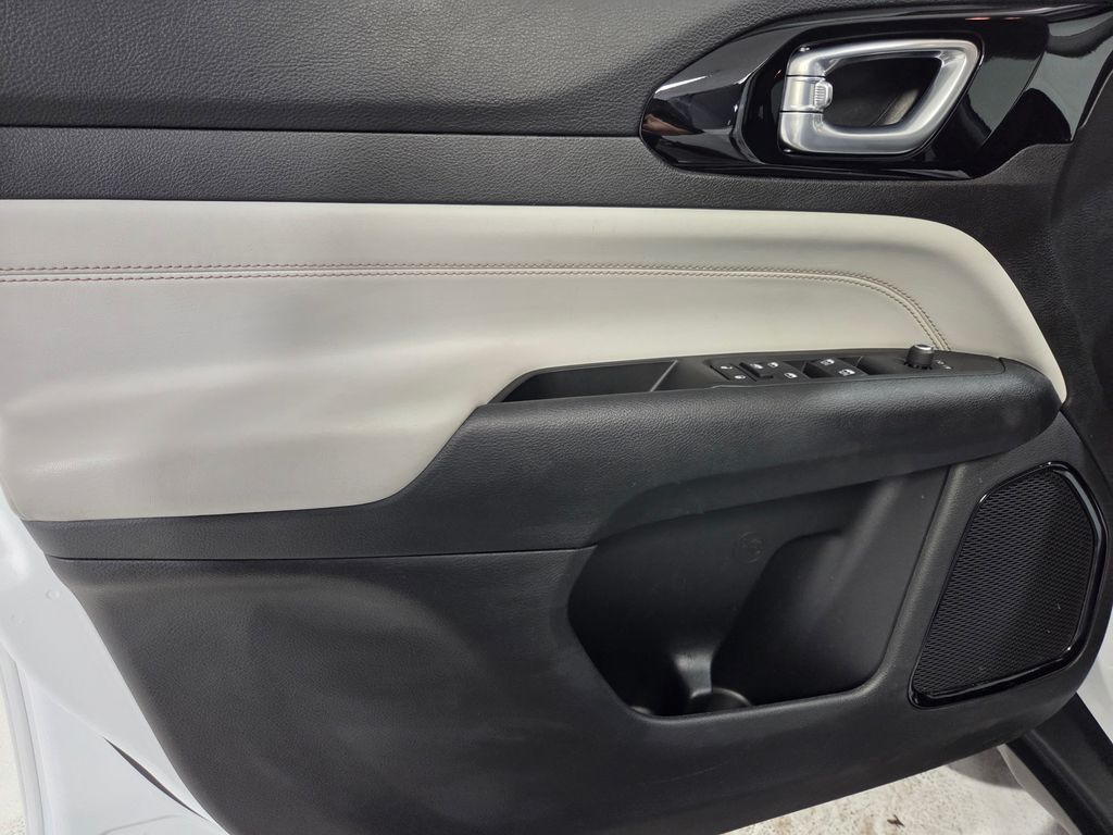 2022 Jeep Compass Limited photo