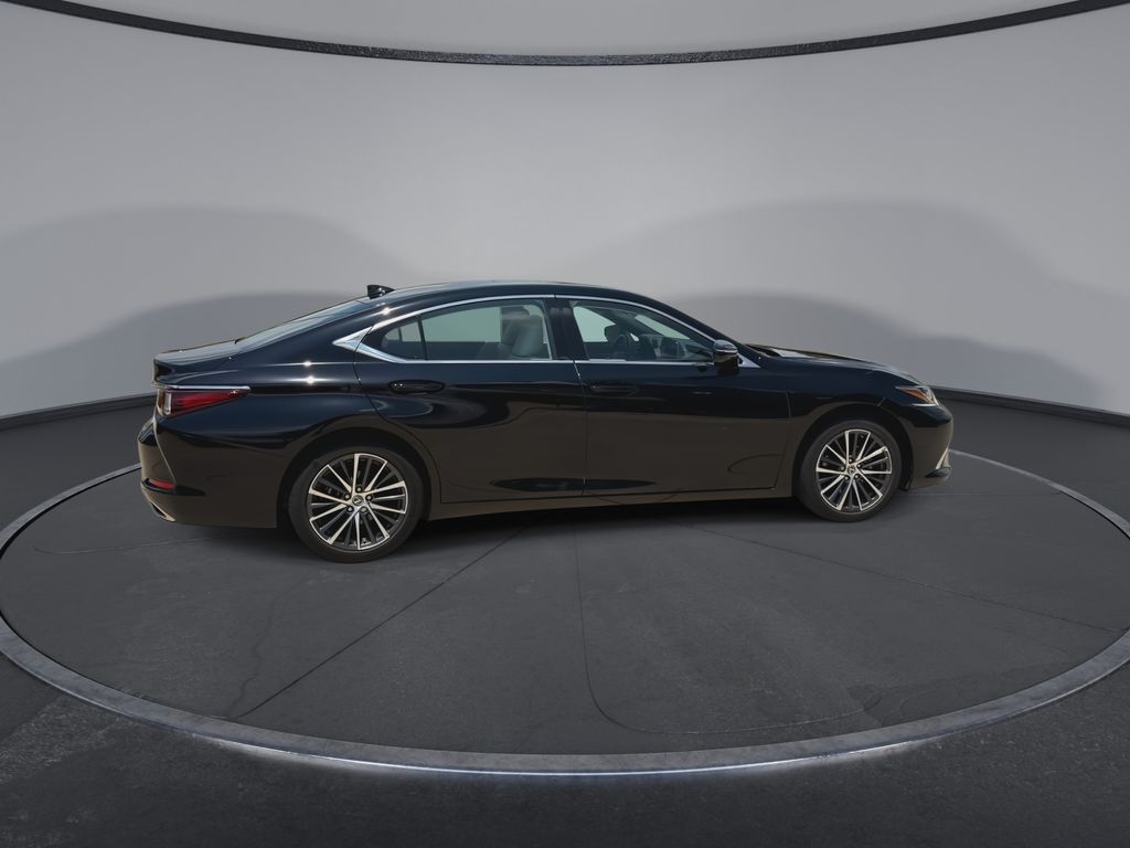 Thumbnail: 2024 Lexus ES - 9