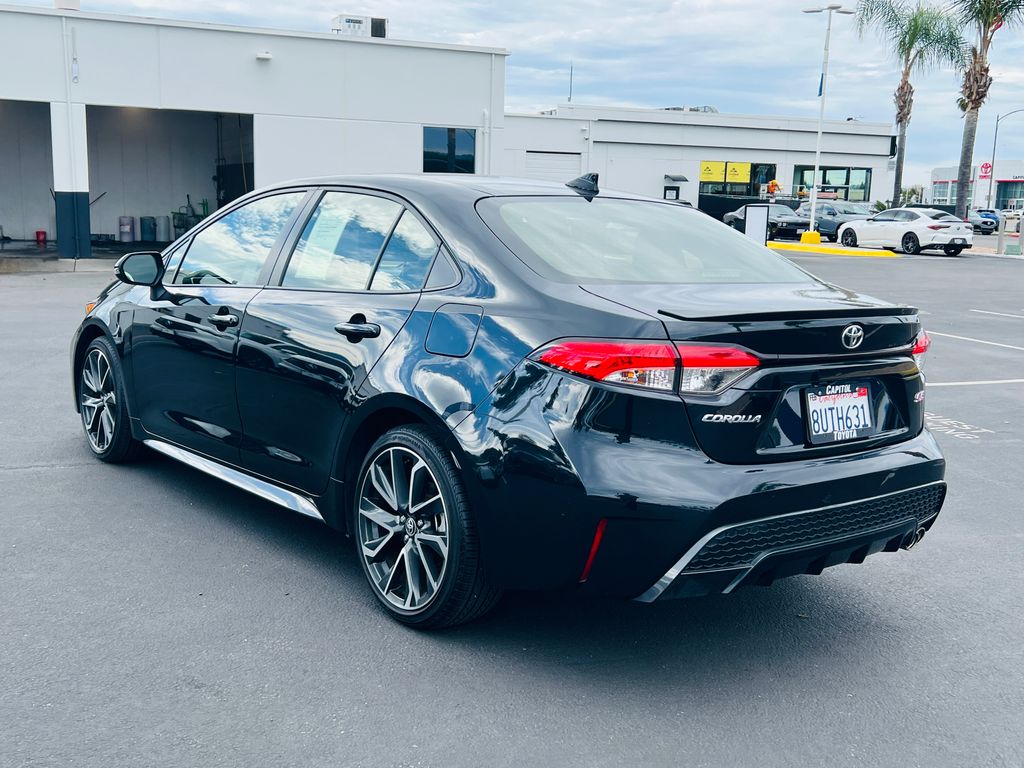 Thumbnail: 2021 Toyota Corolla - 9