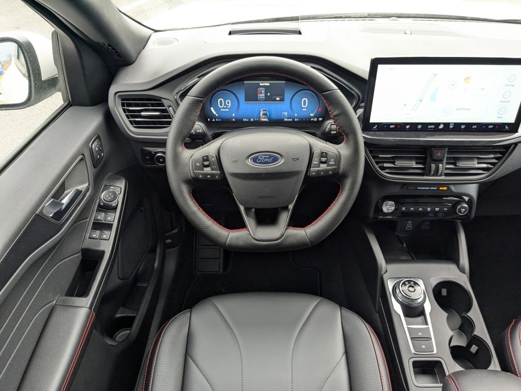 2025 Ford Escape ST-Line Elite