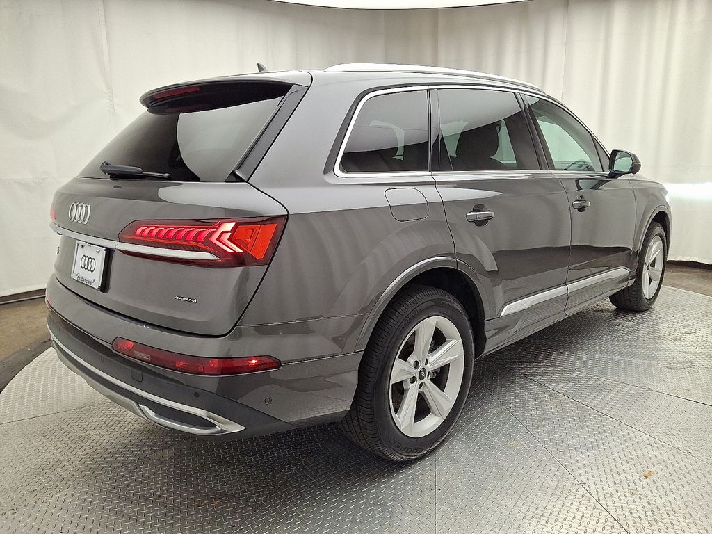 Thumbnail: 2021 Audi Q7 - 4