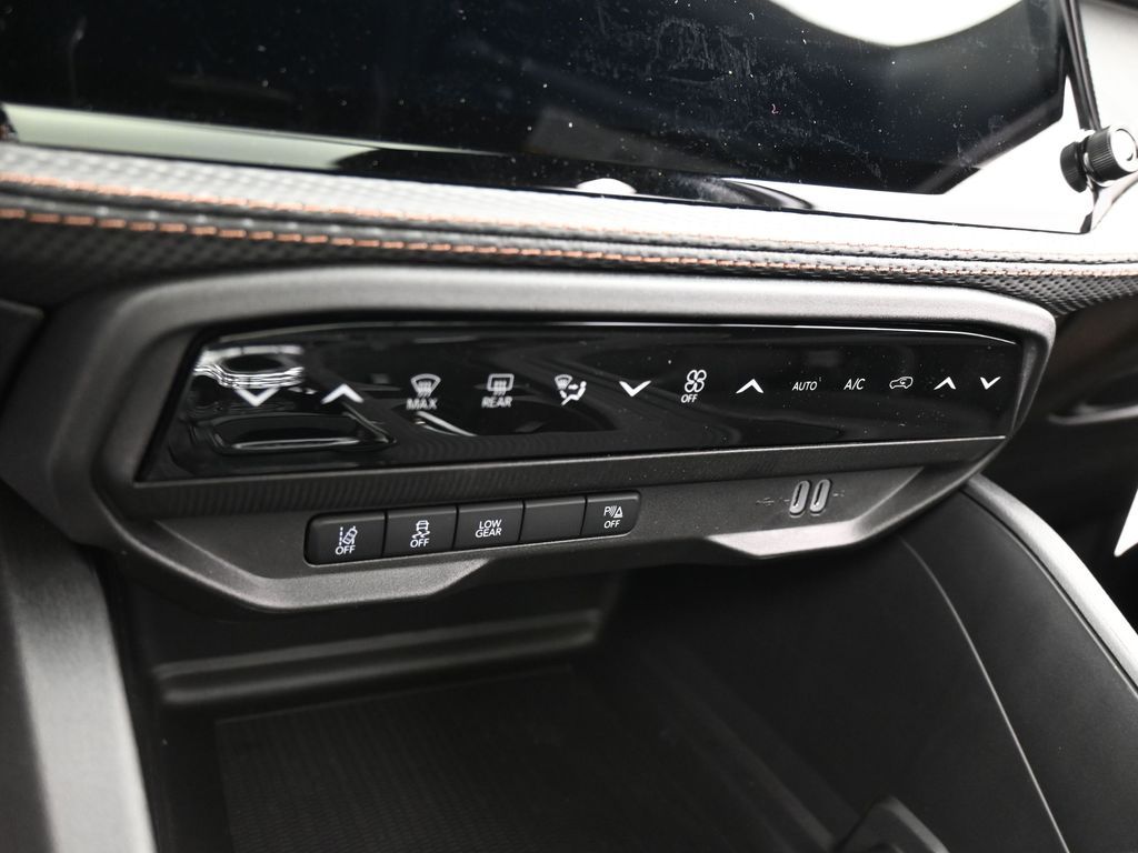 New 2026 Bright White Clearcoat Jeep Overland image 18