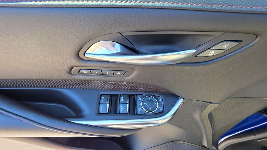 Thumbnail: 2021 Cadillac XT4 - 22
