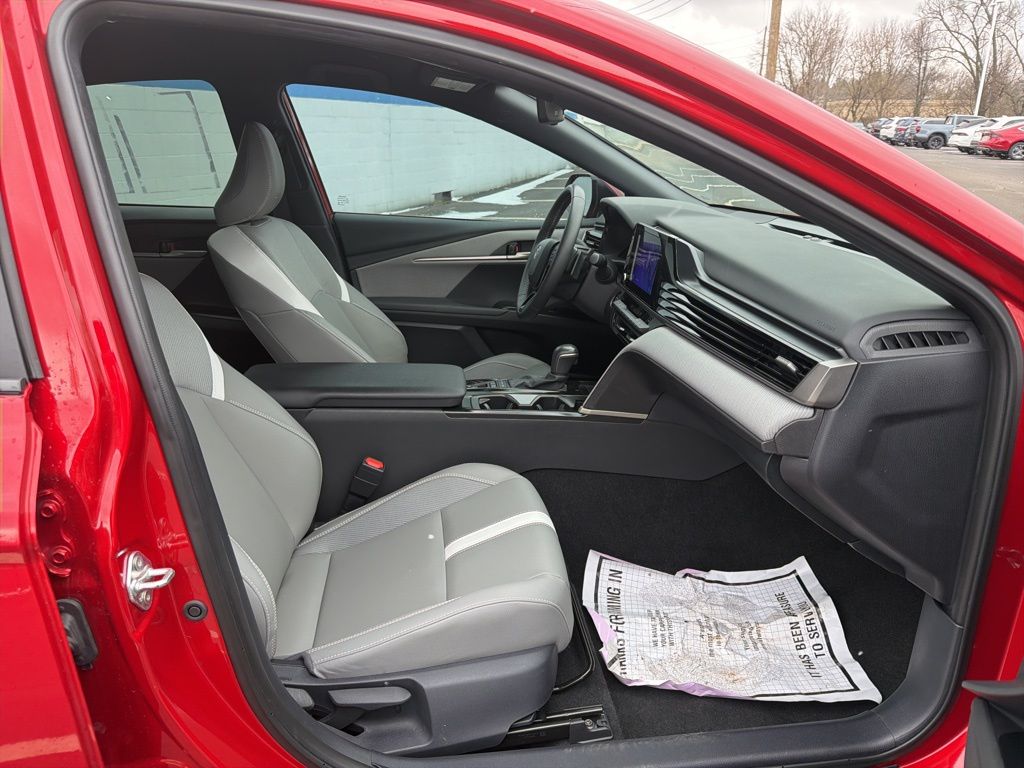 Thumbnail: 2025 Toyota Camry - 24