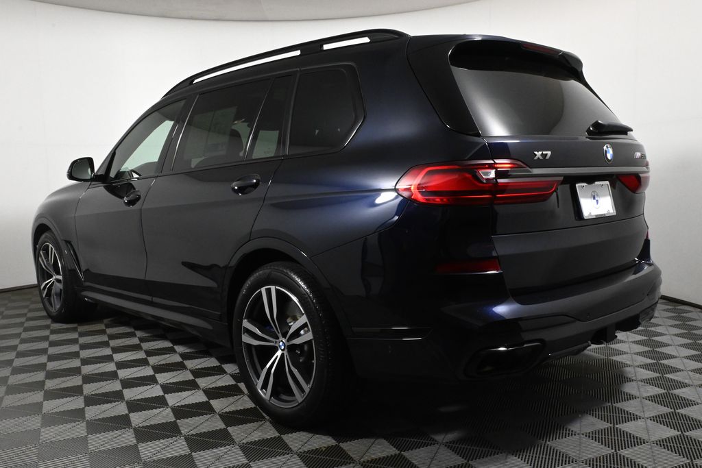 2022 BMW X7 M50i 5