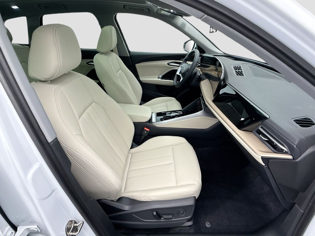 Thumbnail: 2025 Audi Q5 - 20