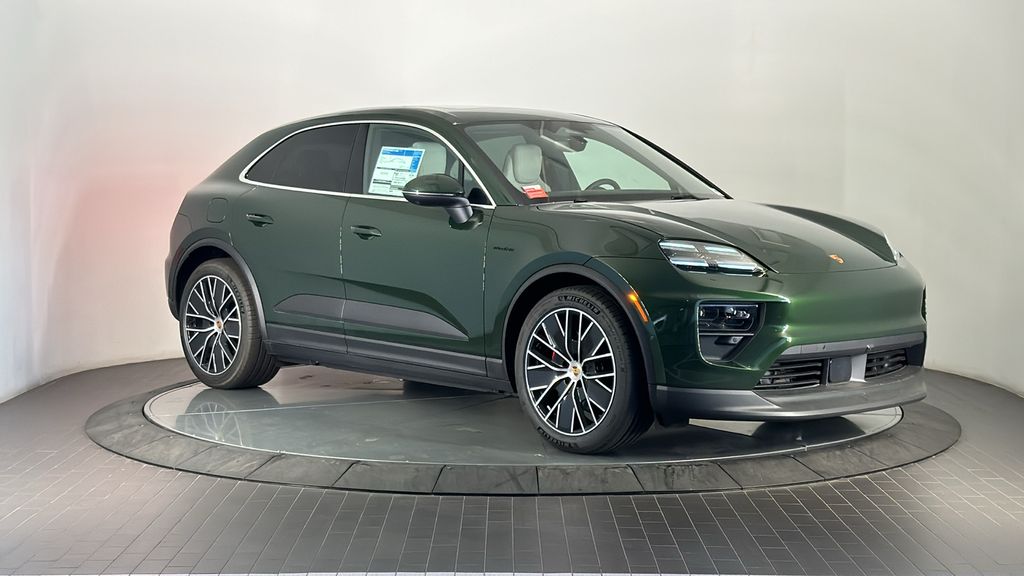 Thumbnail: 2025 Porsche Macan - 9