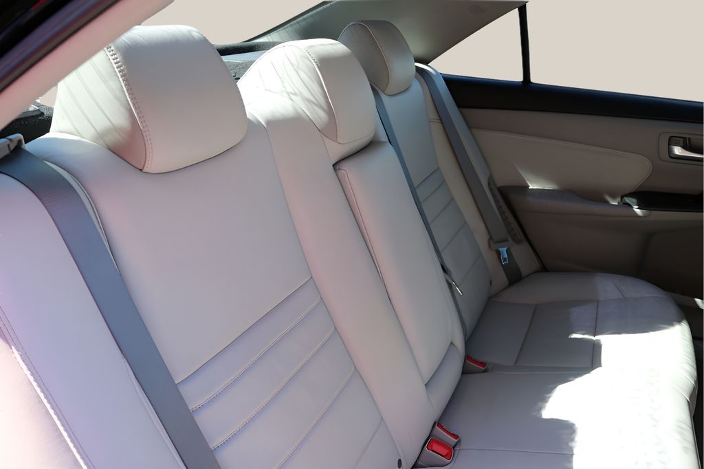 Used Car 2017 Toyota Camry Hybrid  Xle For Sale Under $20,000 In Austin, Texas