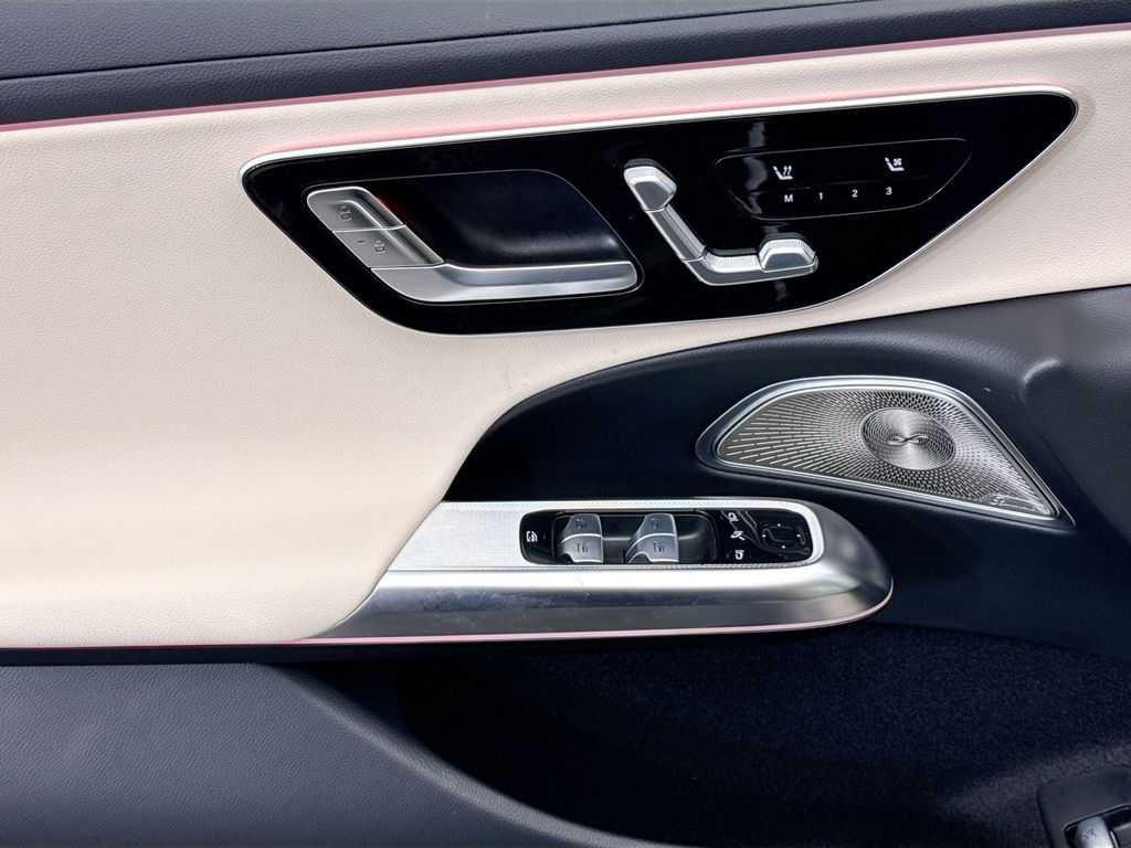 Thumbnail: 2025 Mercedes-Benz E-Class - 22