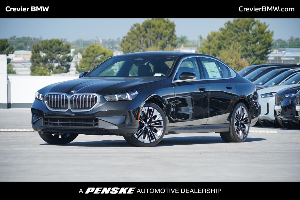 Thumbnail: 2027 BMW 5 Series - 1