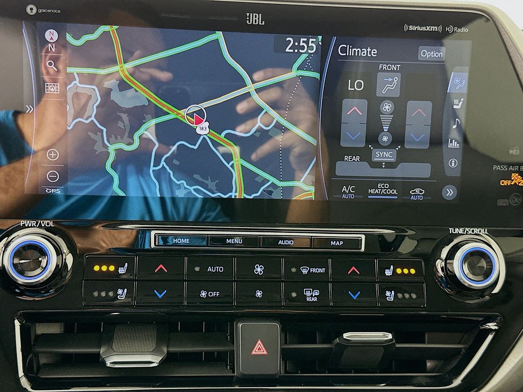 Thumbnail: 2021 Toyota Highlander - 16