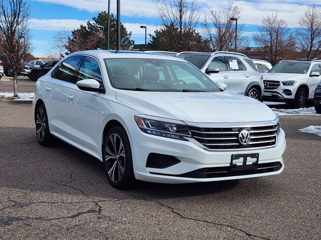 2021 Volkswagen Passat 2.0T SE 3