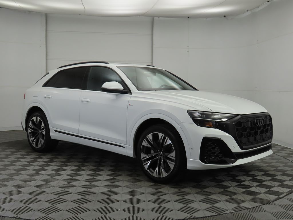 Thumbnail: 2025 Audi Q8 - 3
