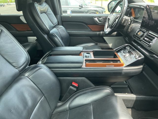 Thumbnail: 2019 Lincoln Navigator - 6