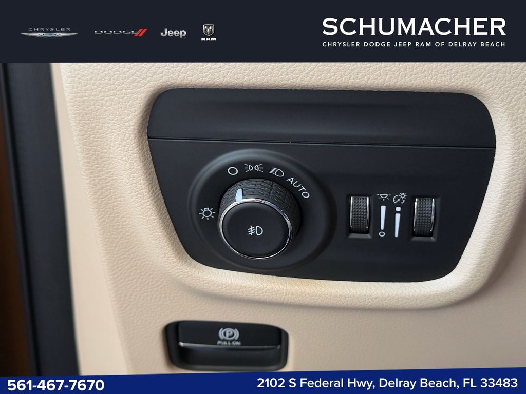 new 2026 Jeep Grand Cherokee car, priced at $38,635