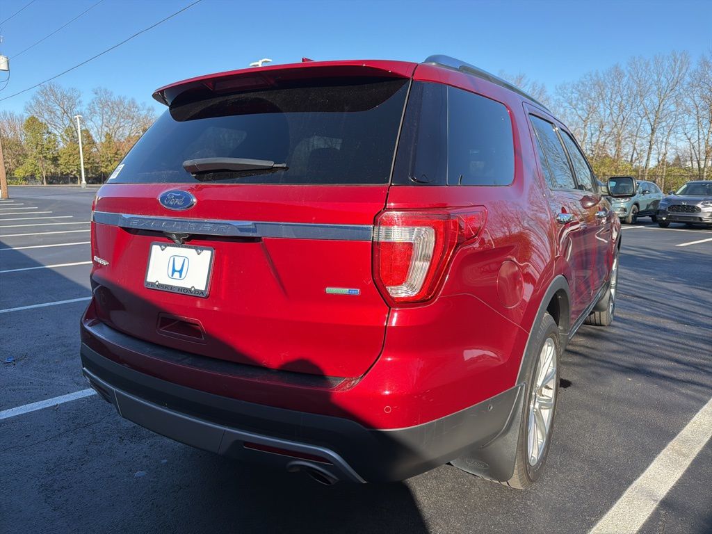 Thumbnail: 2016 Ford Explorer - 5