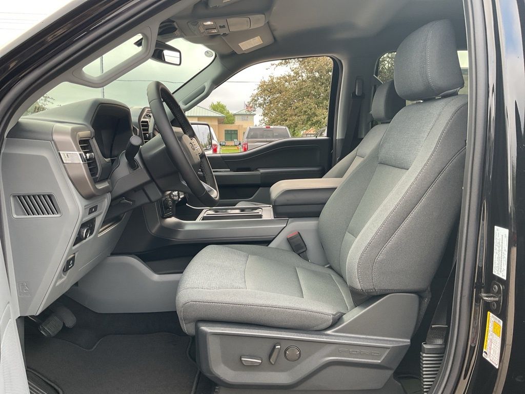 New 2025 Black Ford XLT image 13