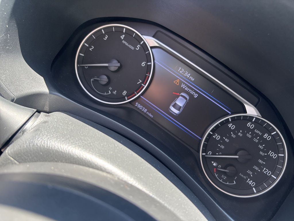Thumbnail: 2019 Nissan Altima - 10