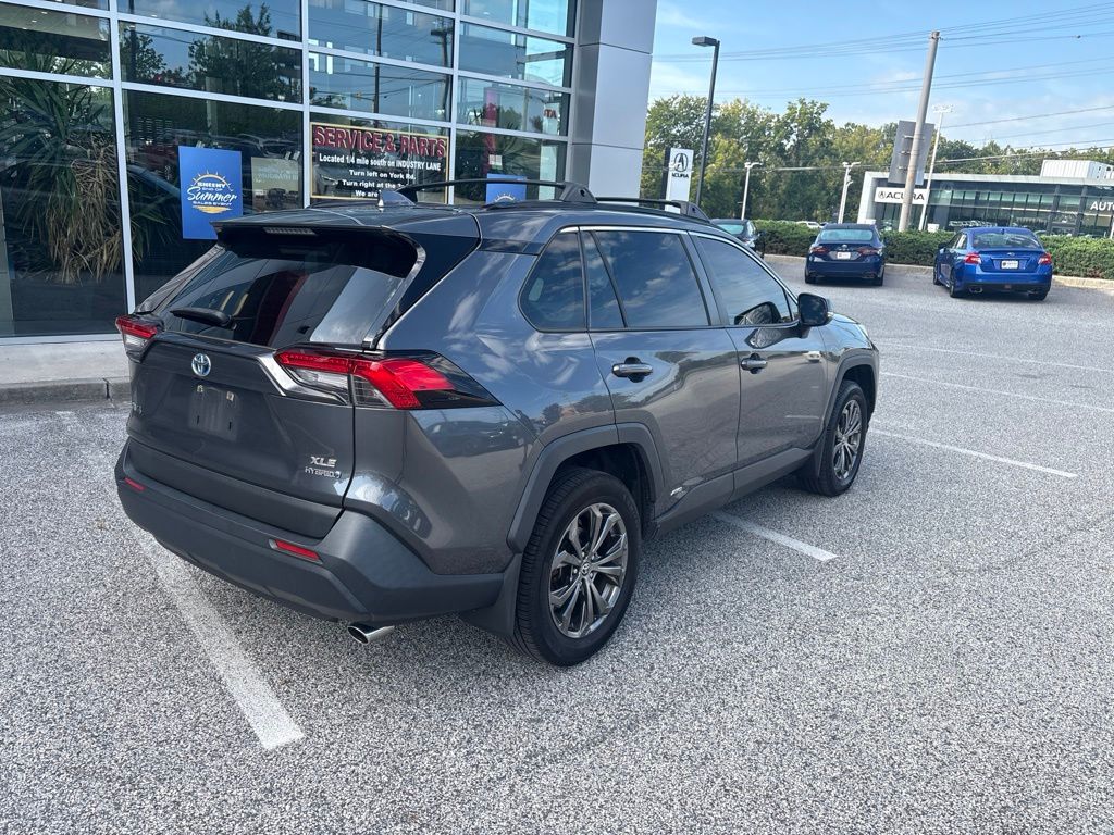 Used 2022 Gray Toyota XLE Premium image 4
