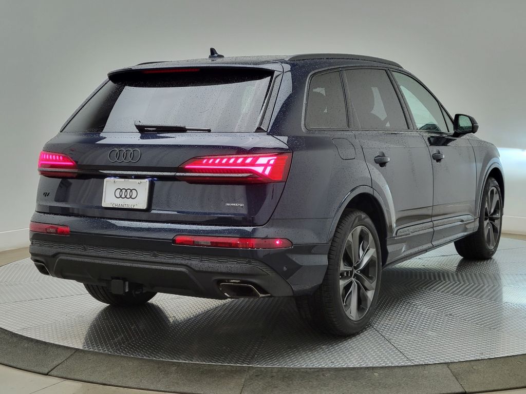 Thumbnail: 2026 Audi Q7 - 5