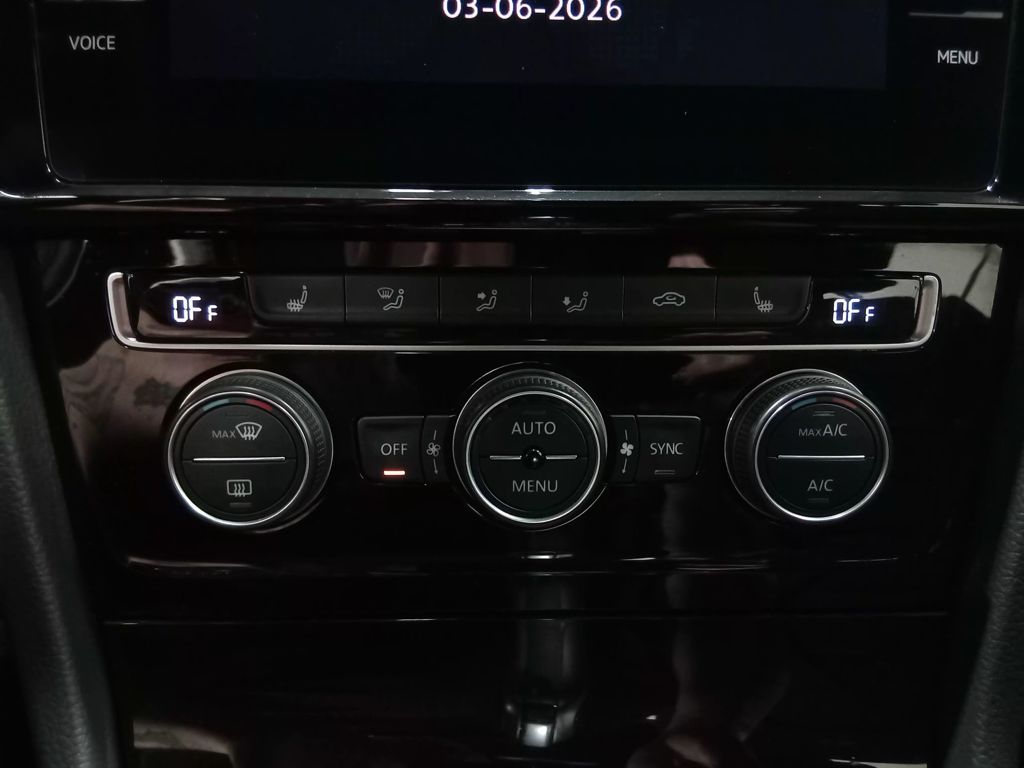 2019 Volkswagen Golf R 2.0T w/DCC & Navigation